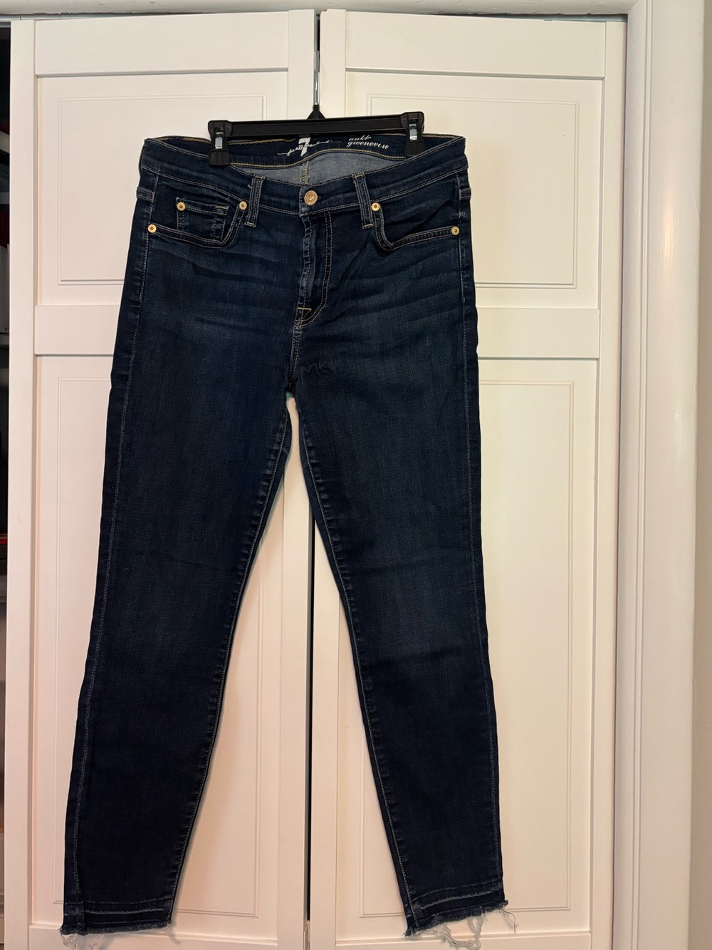 7 for All Mankind Gwen Skinny Jeans Size 30